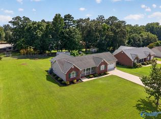 305 Sand Mountain Dr, Rainsville, AL 35986