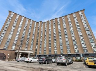 1 Renaissance Pl Unit 717, Palatine, IL 60067