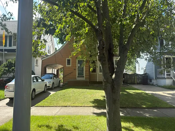 733 Emmons Blvd, Wyandotte, MI 48192