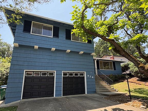 2nd image of 974 King Henry Way