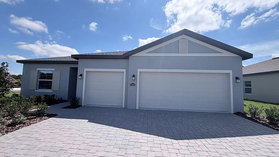 5 bed, 2587 sqft, $2,450 — Photo 2