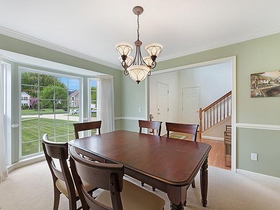 4th image of 1861 Parker Ln
