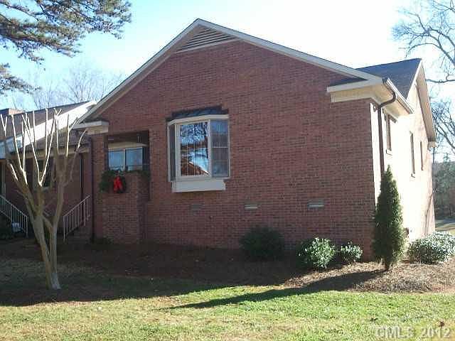 1st image of 506 Swaim Ct #506