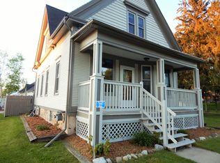 322 1st St, Allenton, WI 53002