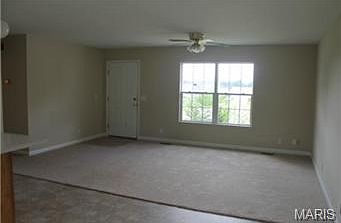 4th image of 18 Castlewood Ct