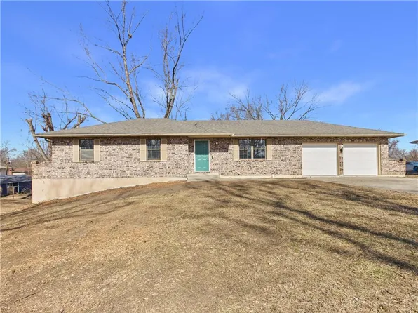 803 E Market St, Warrensburg, MO 64093