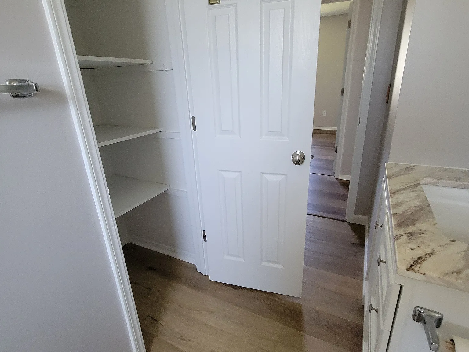 3 bed, 1.5 bath, 1300 sqft, $1,550 — Photo 4