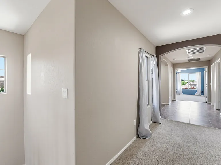 3446 E Fairview St — Photo 27