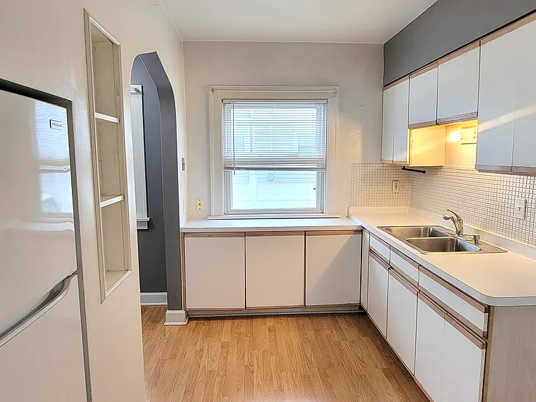 7616 Ivandale Dr — Photo 5