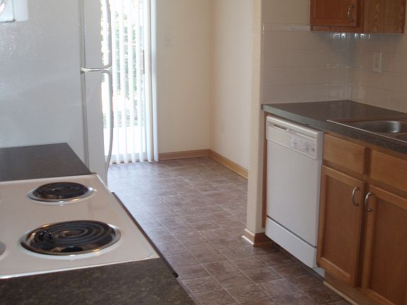 5th image of 341 NE Adams Dairy Pkwy #341