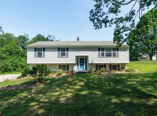 3 Plum Tree Ln, Hubbardston, MA 01452