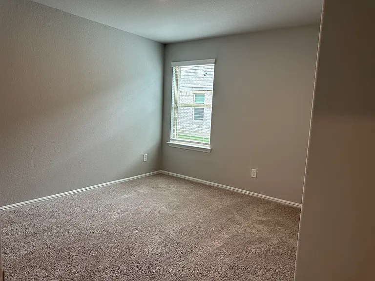 1416 Avalon Ct — Photo 24