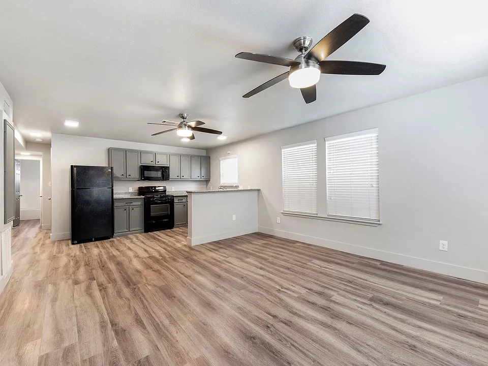 203 N Milby St #2