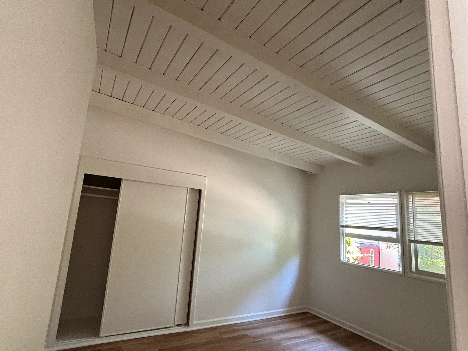 1725 Redondo Ave — Photo 4