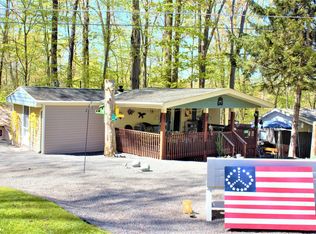 263 Deer Ln, Tafton, PA