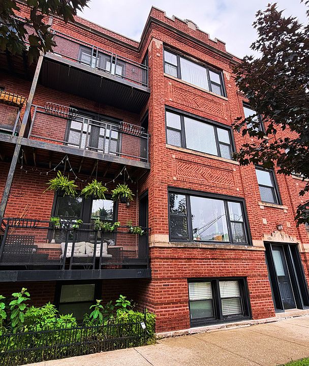1st image of 4655 N Spaulding Ave APT 2