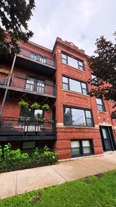 4655 N Spaulding Ave APT 2, Chicago, IL, 60625