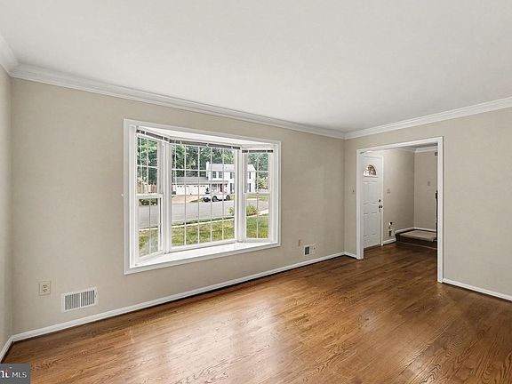 5th image of 4497 Peach Ct