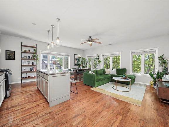2nd image of 1712 W Le Moyne St #2E