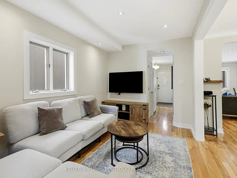 222 Hillsdale Ave E — Photo 12