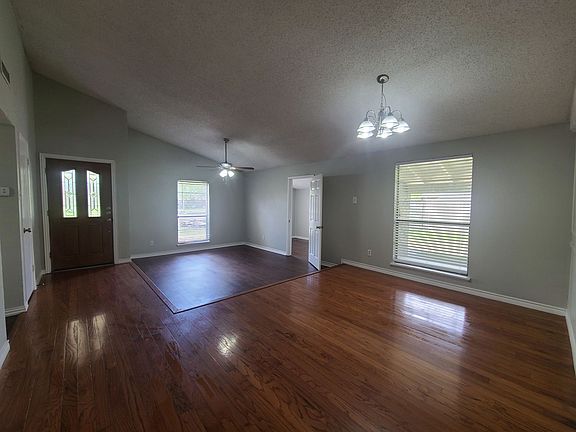 2nd image of 4721 Zanes Ct