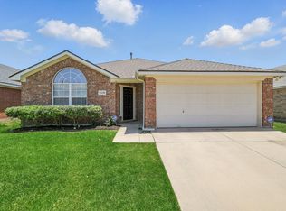 8436 Prairie Fire Dr, Fort Worth, TX 76131