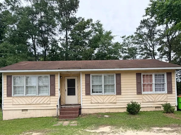 199 Zoo Road S, Roanoke Rapids, NC 27870