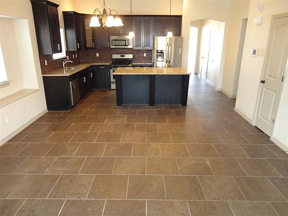 5th image of 3860 Loma Adriana Dr