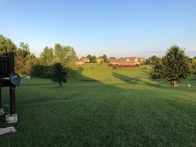 507 Oak Leaf Ct — Photo 3