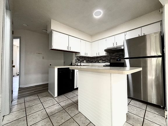 5th image of 15 Echo Ct APT 7