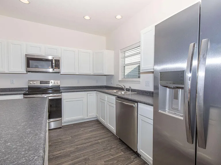 Avalon Bluffs — Photo 105