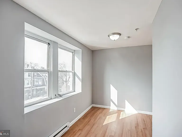 1 bed, $900 — Photo 3