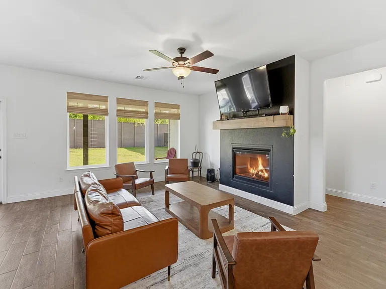 9920 Chaparral Pass — Photo 22
