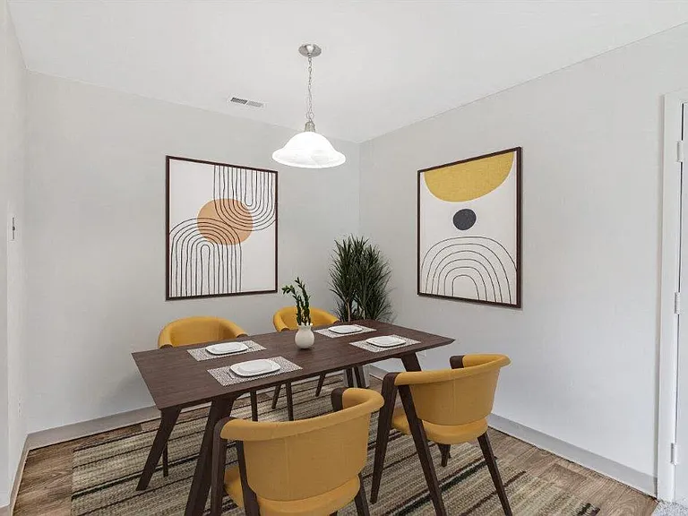 Cranbury Crossing Apartment Homes — Photo 6
