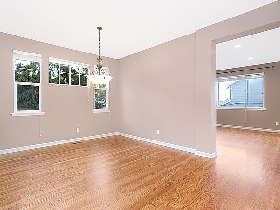 4th image of 1345 226th Ct SE