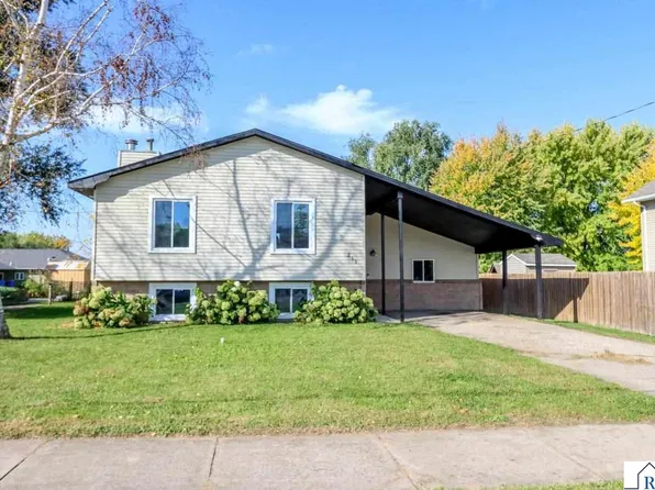 211 S Webster St, Kasota, MN 56050