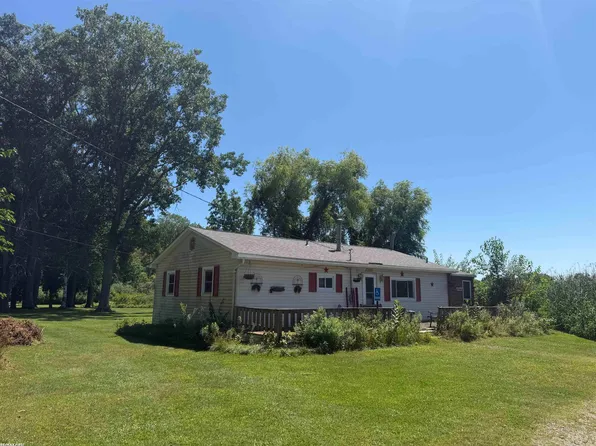 2233 N Channel Dr, Harsens Island, MI 48028