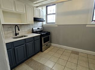 45 Kelly Pkwy #2C, Bayonne, NJ 07002