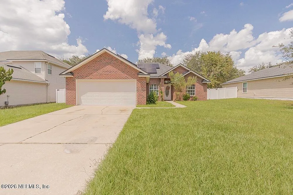 3 bed, 2.0 bath, 1505 sqft, $2,100 — Photo 1