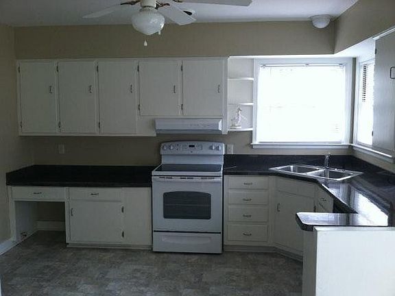 2nd image of 311 Savannah Ave
