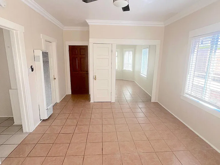 744 Pine Ave #11 — Photo 5