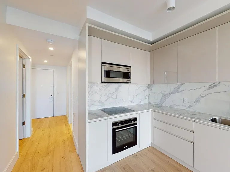 204 Marin Blvd #11-01 — Photo 3