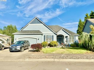 19244 Cantata Dr, Oregon City, OR 97045