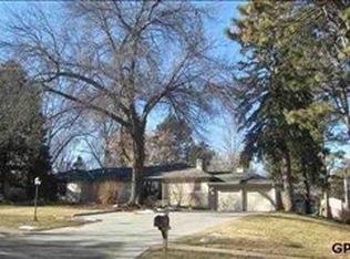 662 S 84th St, Omaha, NE 68114