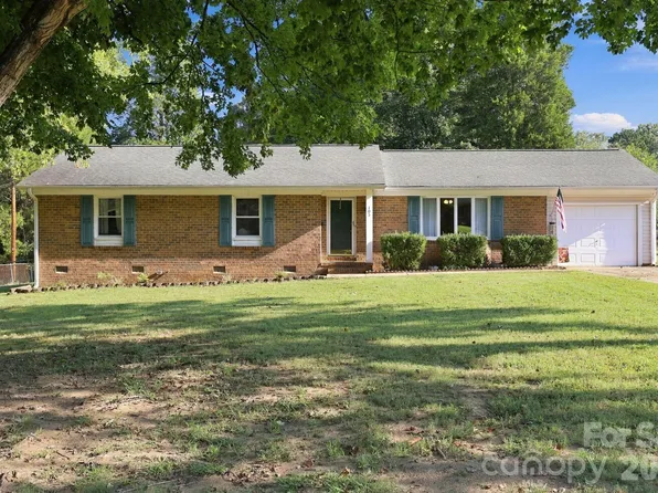 105 Stoneybrook Rd, Salisbury, NC 28147