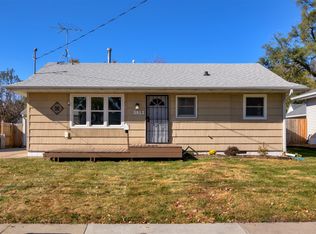3912 69th St, Urbandale, IA 50322
