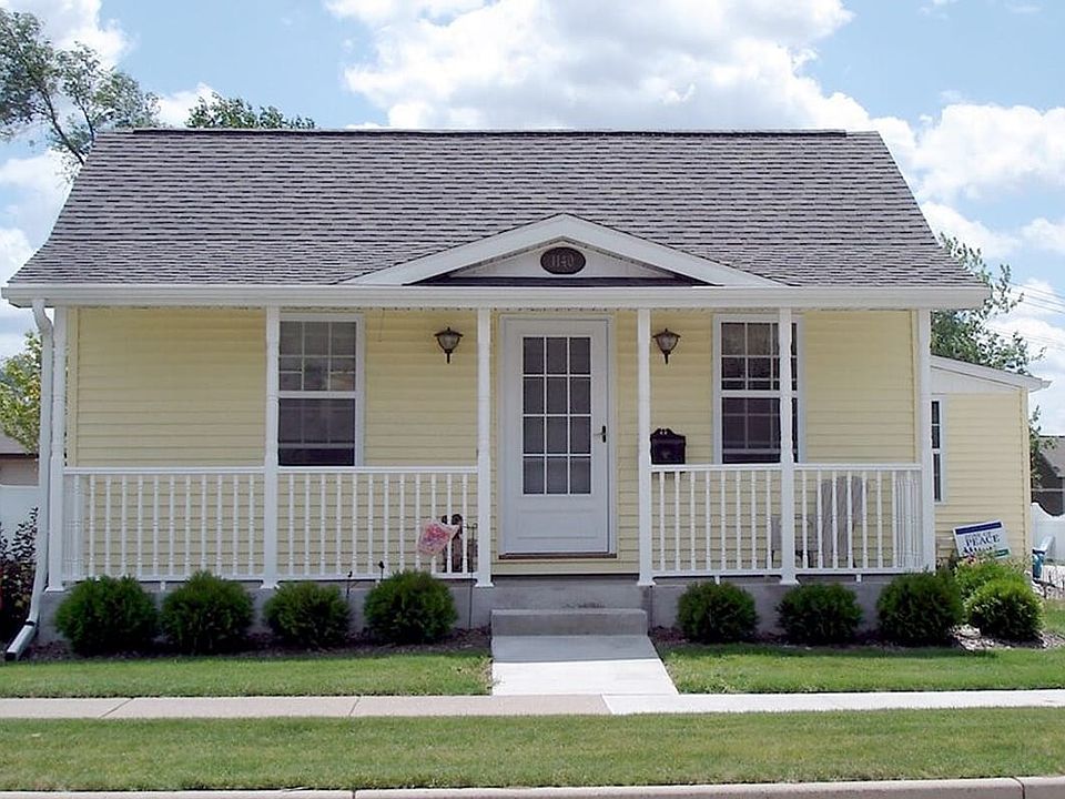 1st image of 1140 Apricot St