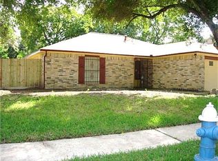 16203 Pasadero Dr, Houston, TX 77083