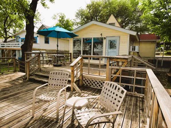 914 W Lake Dr, Weatherford, TX 76087