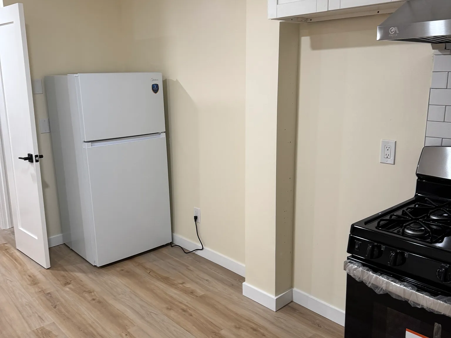 2 bed, $2,300 — Photo 2